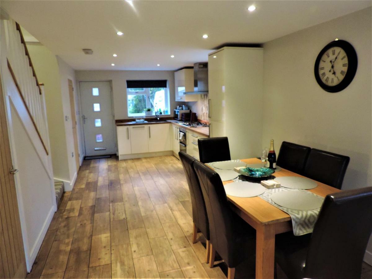 3 Bed Farnborough Air Accommodation Exterior foto